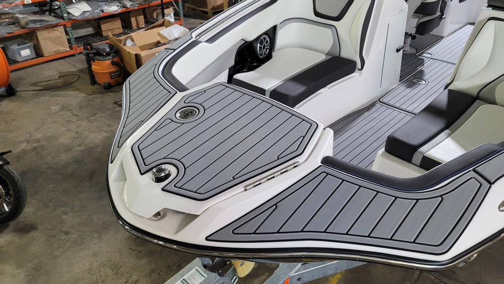 25ft Sport 21-Current MY / Storm Gray SeaDek / 2 Inch Teak (Closest Marine Mat color: Slate Gray which is a shade darker, Titanium Gray is a lighter alternative)
