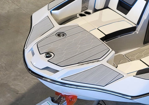 22ft Sport 23-Current MY / Titanium Gray over Black Brushed Laser / Dragon Scales