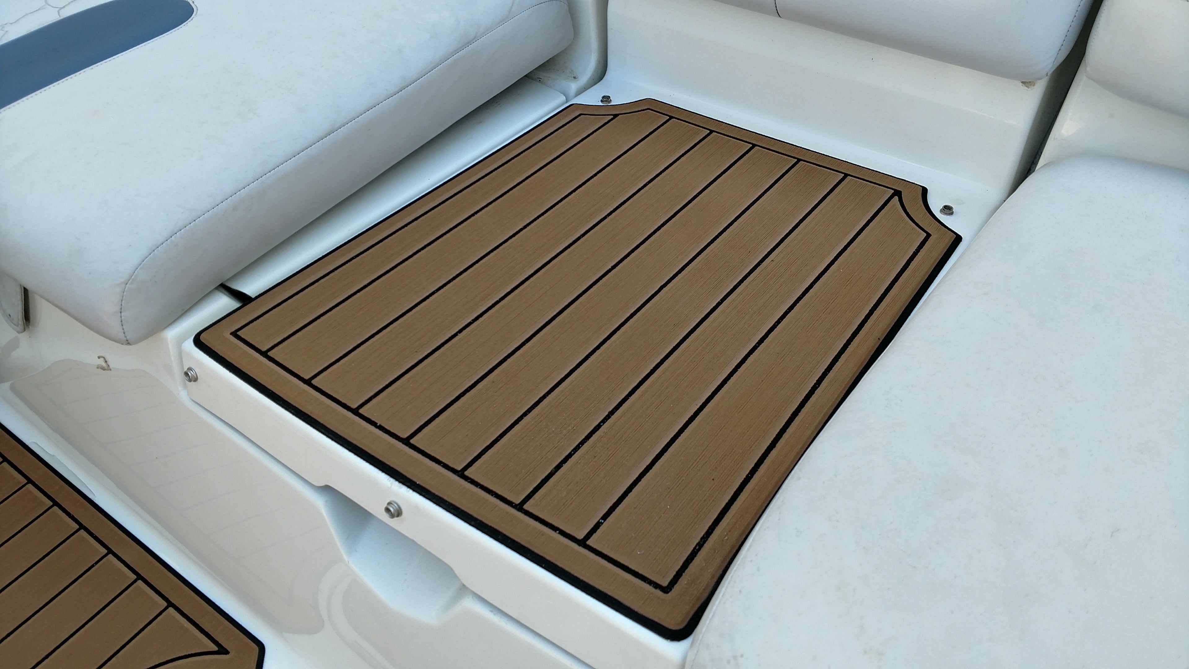 Marine Mat Engine Step Over for Sea-Doo Challenger 180 (07-12 MY