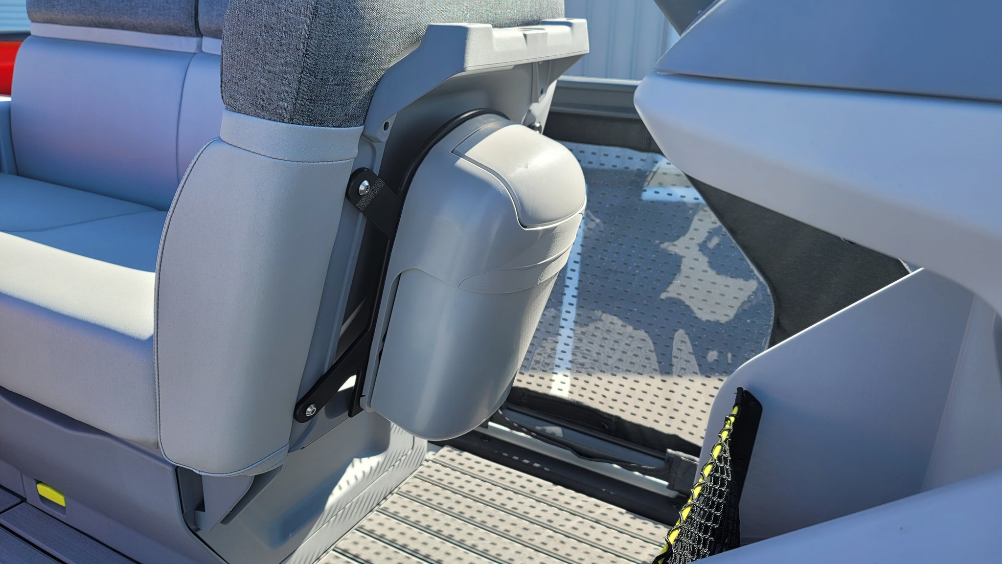 SeaDoo Switch Trash Can With Mount – JetBoatPilot