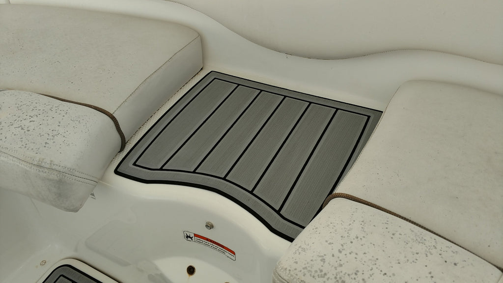Marine Mat Engine Step Over Large for Yamaha 23 Foot Boats (07-09 MY)