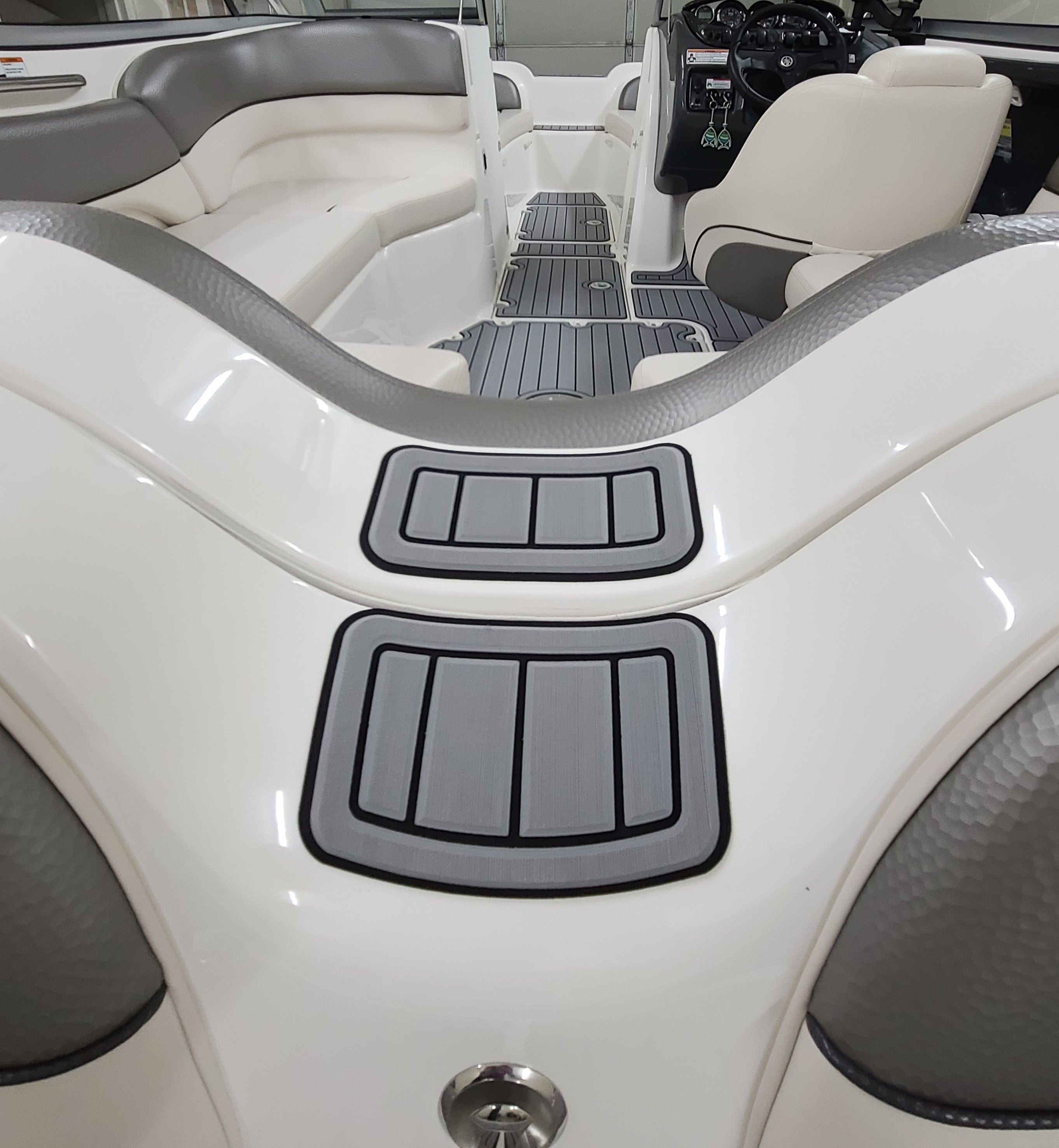 Marine Mat Engine Step Over Small (11/12) for Yamaha 21 Foot Sport